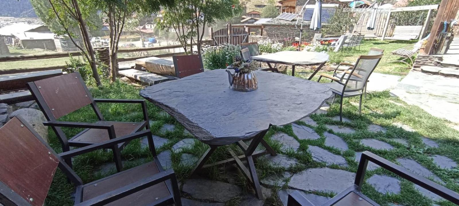 Guest House Shina Omalo Екстер'єр фото