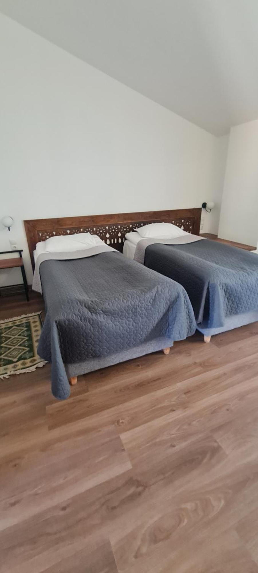 Guest House Shina Omalo Екстер'єр фото