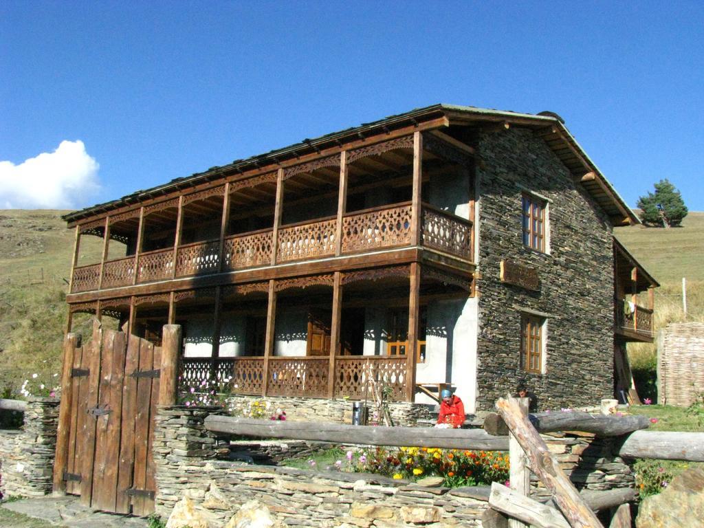 Guest House Shina Omalo Екстер'єр фото